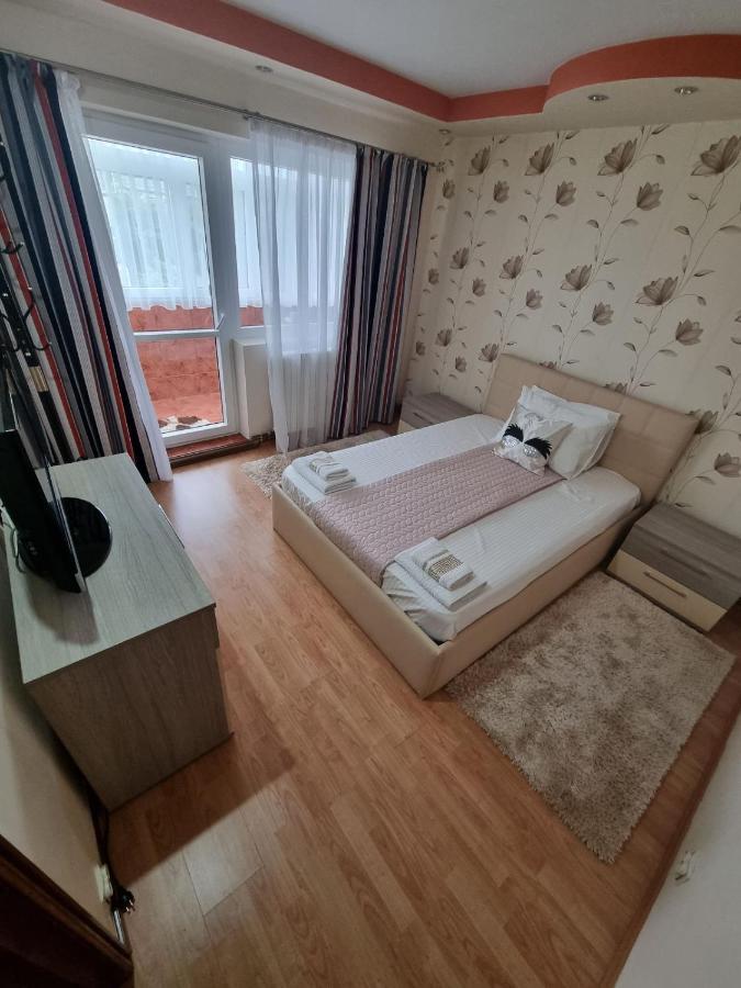 Emily Residence คูร์ตา เด อาร์เจช ภายนอก รูปภาพ